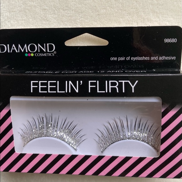 NIP Diamond Cosmetics Sliver Glitter Lashes & Glue🩵 🌈 - Picture 2 of 4